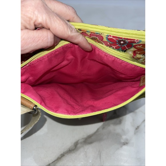 Lily Bloom Busy Bee Yellow Flower Garden Regina Crossbody Bag, 100% Polyester - Picture 10 of 16